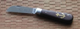 Otter - Messer Anchor Knife 1 .jpg