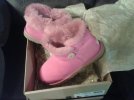 valentine Uggs1.jpg