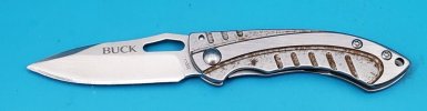 200 linerlock front.jpg