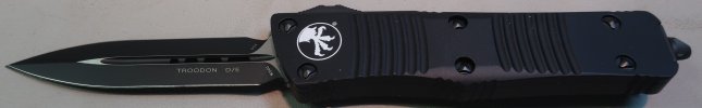 knife_left.JPG knife_left.JPG