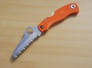 knife folder Spyderco Rescue79 L side down.jpg