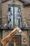 4a.balcony.musicians.near.jpeg
