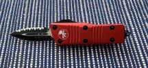 Microtech Mini Troodon .jpg