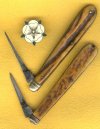 Worn penknives 2.jpg Worn penknives 2.jpg