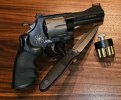 S&W Airlight Ti 44 mag-lr.jpg