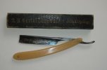 RAZORS 1 6 15 006 x 50.jpg
