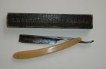 RAZORS 1 6 15 006 x 50 50.jpg