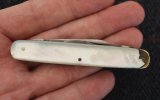 Humphrey's Radiant MOP Gent's Knife 1-2.JPG Humphrey's Radiant MOP Gent's Knife 1-2.JPG
