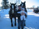 Dec. 17 '06 AJ, Dad & Sleigh Ride Horses.jpg