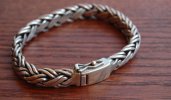 bracelet2.jpg