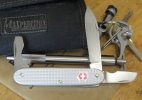Victorinox Electrician 1-1.JPG