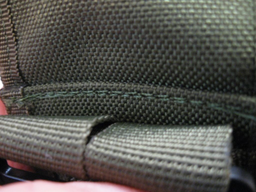 ESEE_MOLLEBacker_BeltLoopStitching_Top.jpg