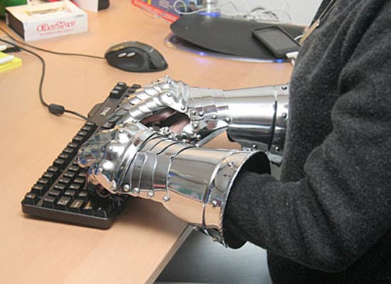 steel-gauntlets_11.jpg
