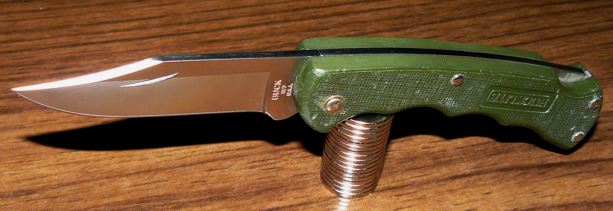 rebladebuck112009.jpg