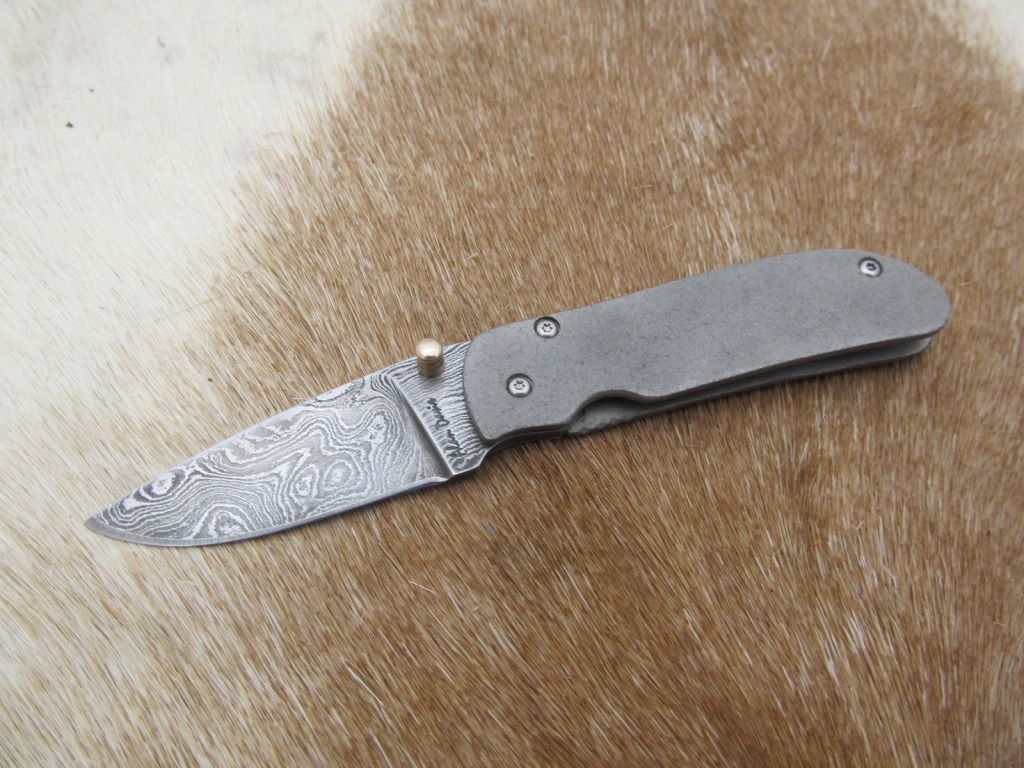 giveawayknife007.jpg