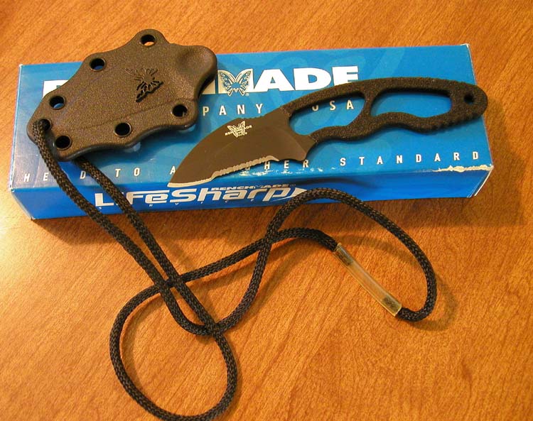 BM-160SBT-Benchmade-Tether-Black-Combo-Blade.jpg