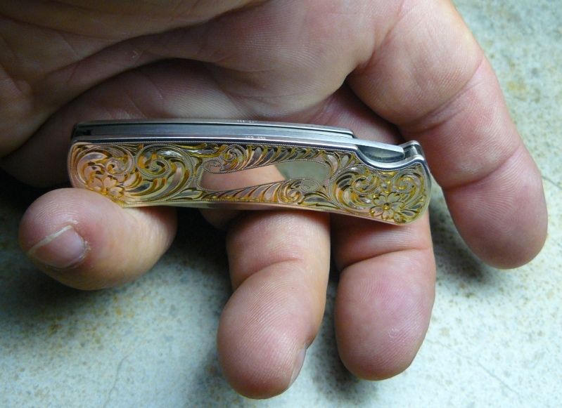 09-07-2012BuckGentBuildOutsilvergold525030.jpg