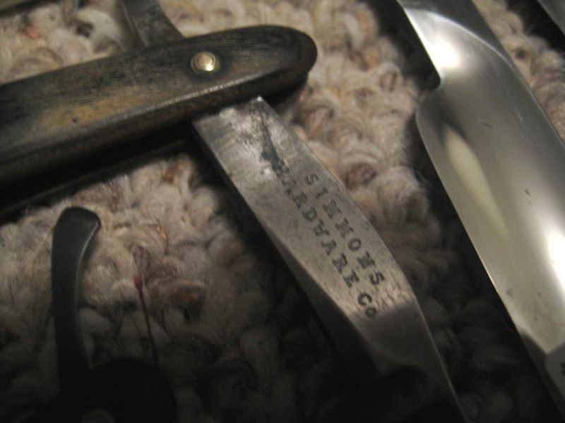 Knives153137.jpg