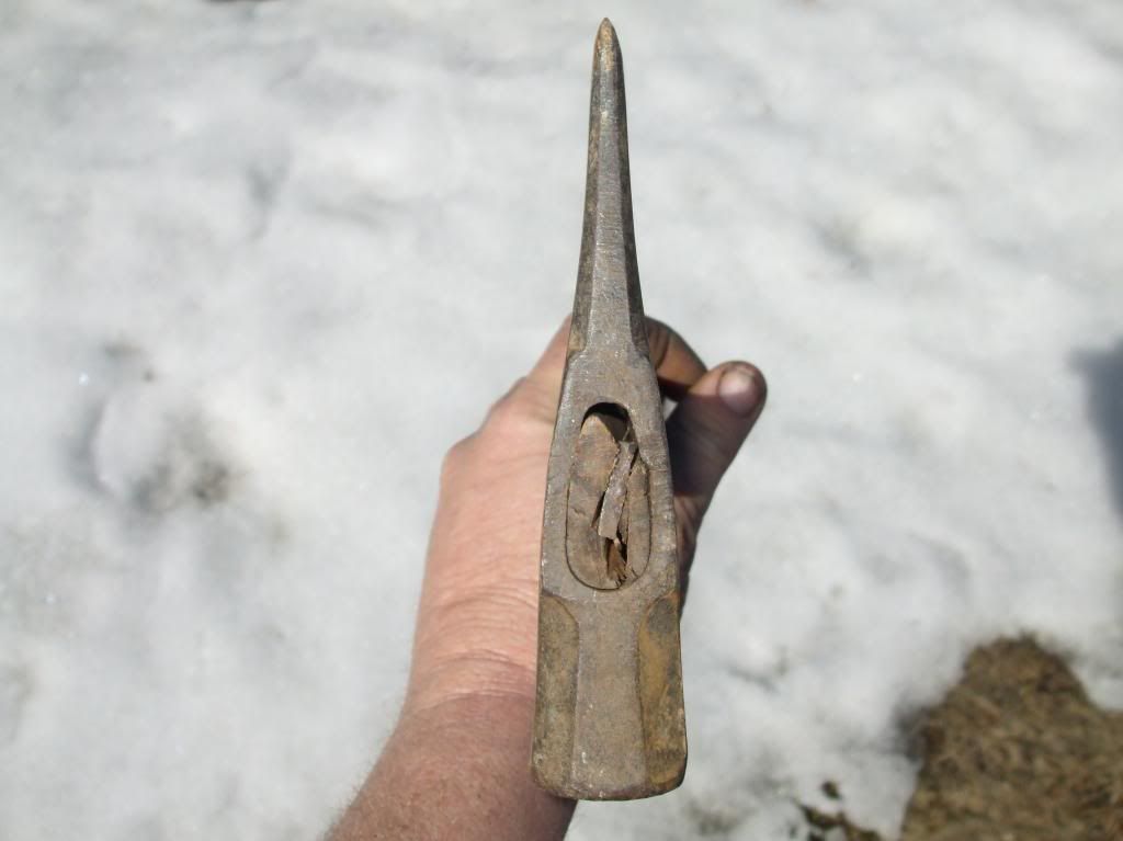 broadandcarpenteraxe004.jpg
