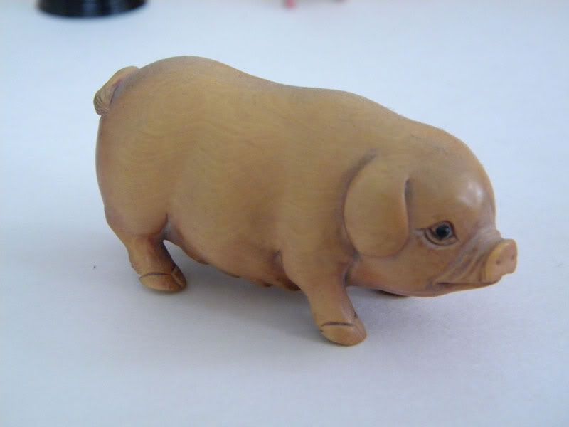 carved_pig_1.jpg