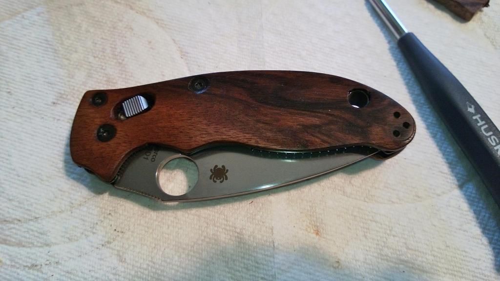 Walnut_Scales_00.jpg
