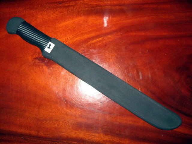 macknife002.jpg