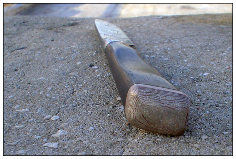 ladyknife4.jpg