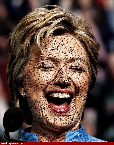 Hilary-Clinton-Cracking-Up-57158.jpg