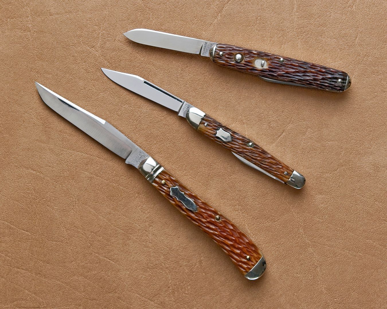 3Schrades.jpg