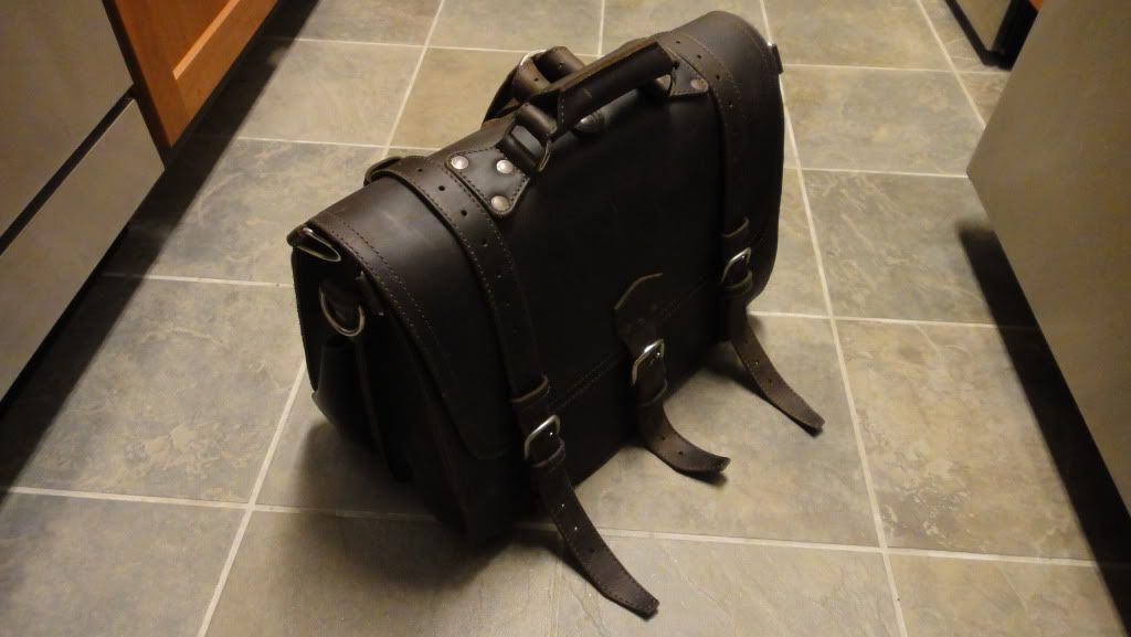 BRIEFCASE1.jpg