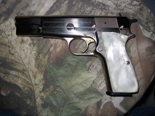 Ajaxbrowninggrips.jpg