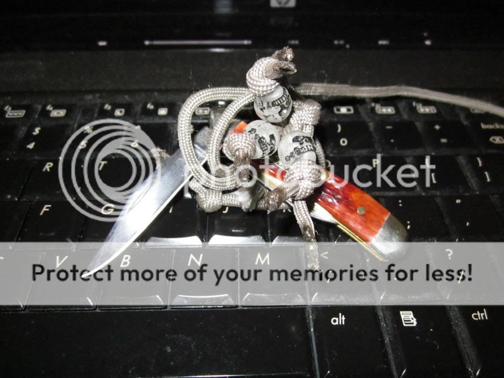 peanutskullparacord001_zps68d63b46.jpg