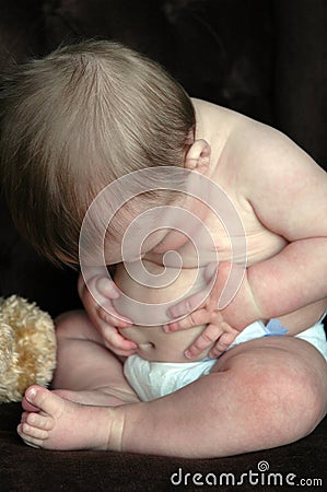 baby-belly-button-thumb1969279.jpg