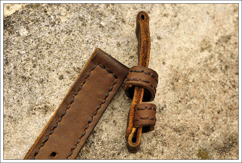 08232010leatherstrap4.jpg