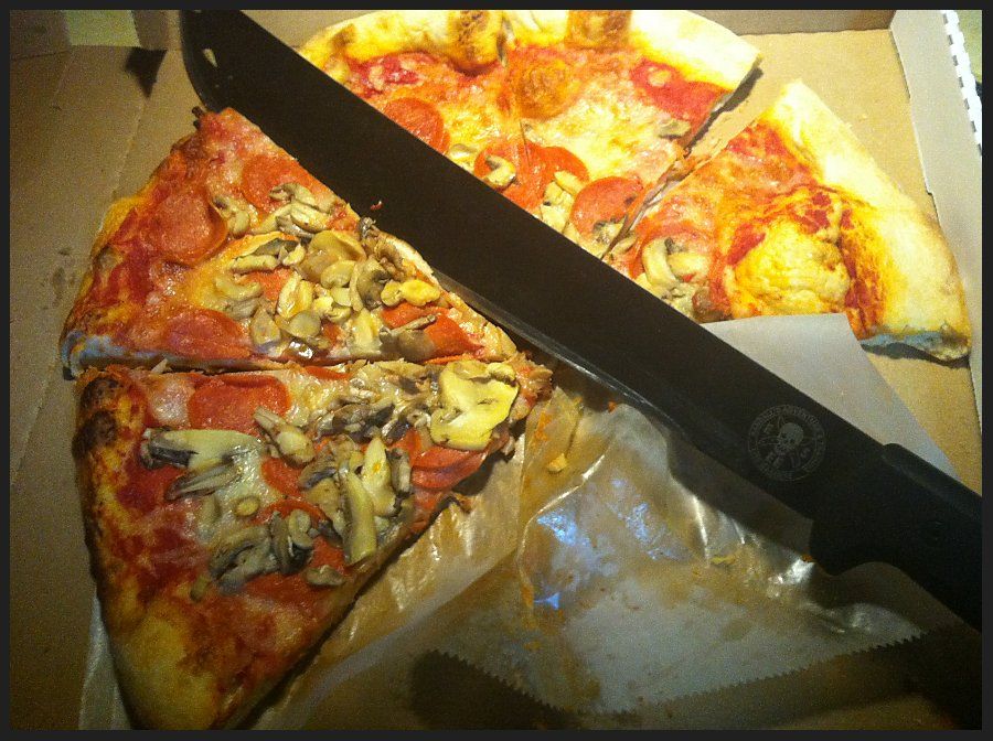 pizza_machete.jpg