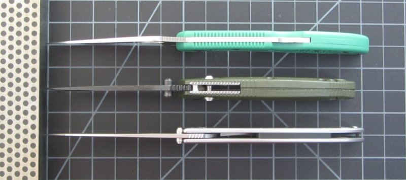 Delica_MiniGrip_Leek_open_length_800x355.jpg