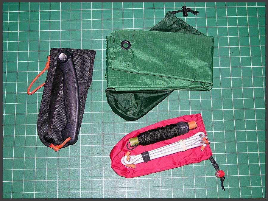 hiking_gear_05.jpg