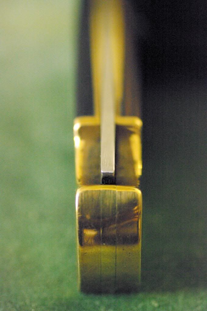 Buck110USAinvPommel.jpg