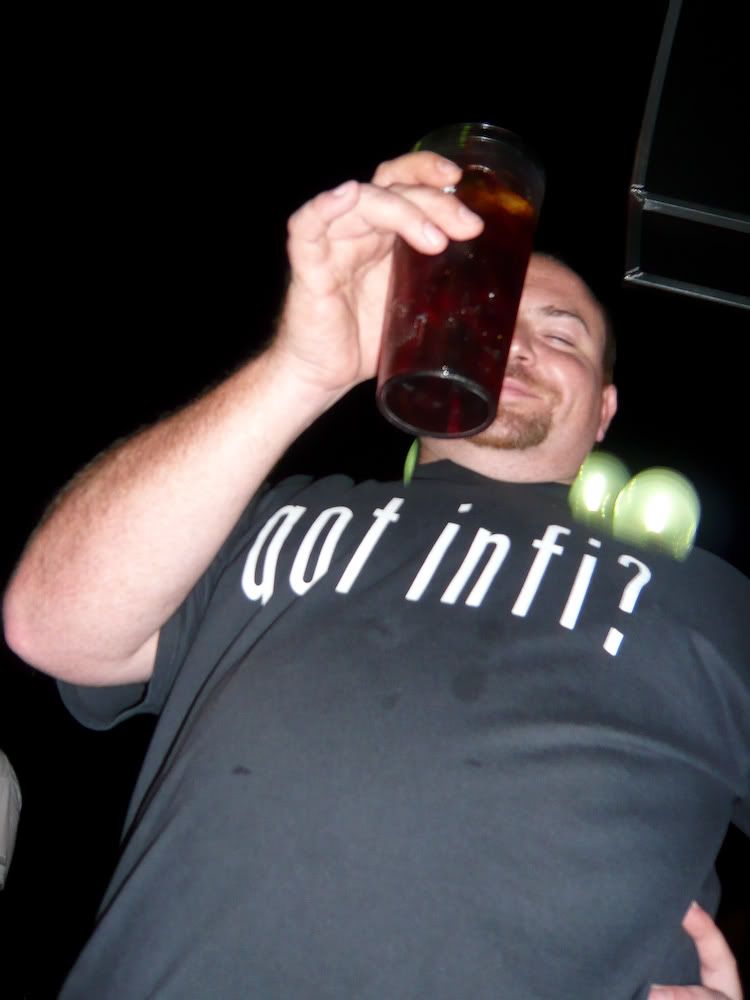 BLADE2010_Garth-Relaxing_FridayNigh.jpg
