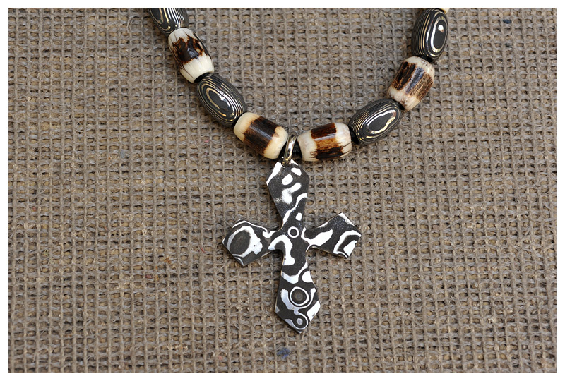 crucifixnecklace3.jpg