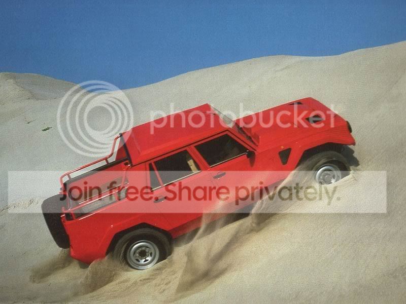 Lamborghini_LM002_offroad.jpg