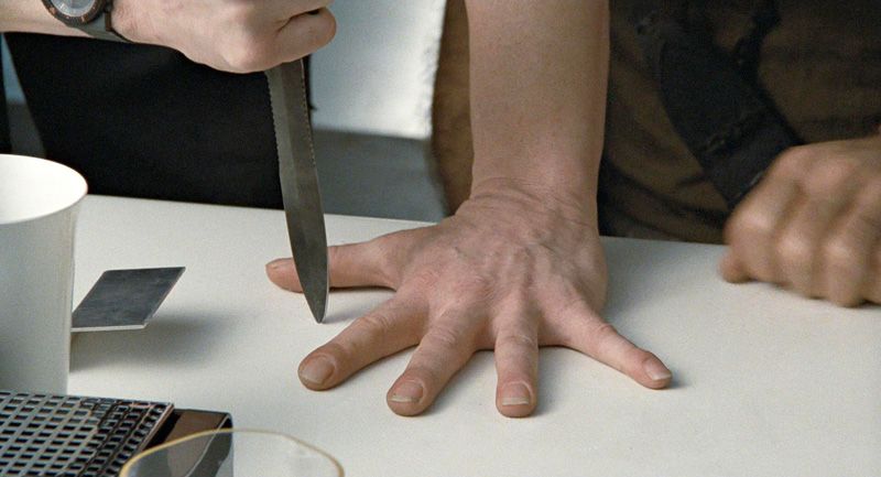 KnifeTrick1_zpsgdp6mcaa.jpg