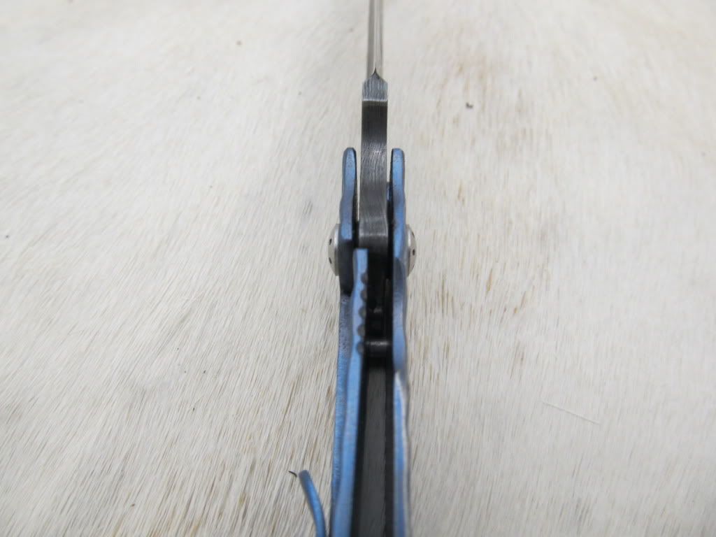 sculptedframelock002.jpg
