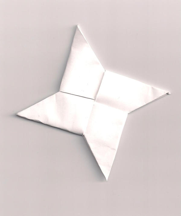 Paper_throwing_star_by_Hyrule_man.jpg