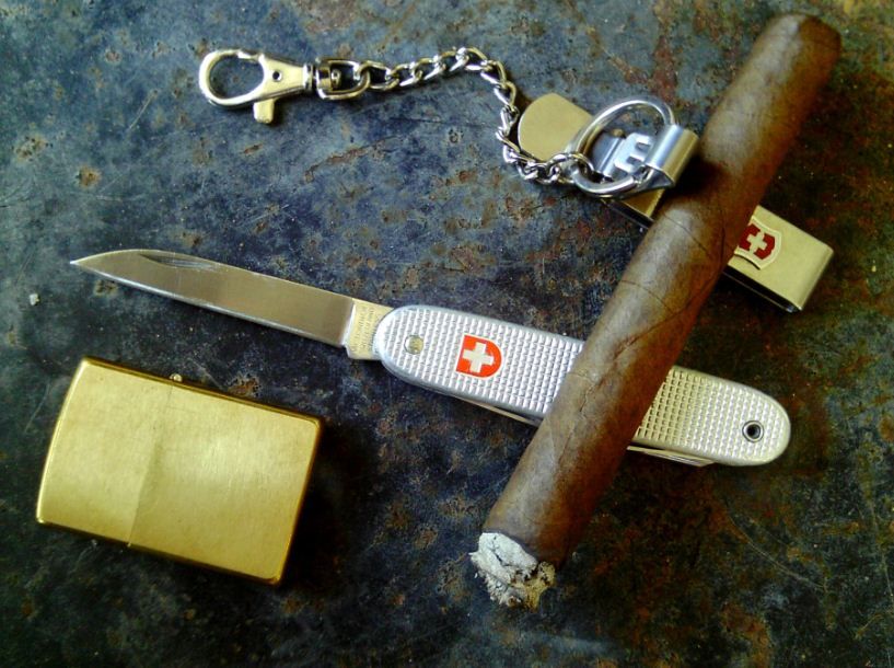 soldiercigar3_zps2b02e7e7.jpg