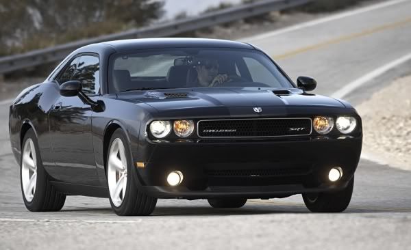 2008_dodge_challenger_srt8_10_galle.jpg