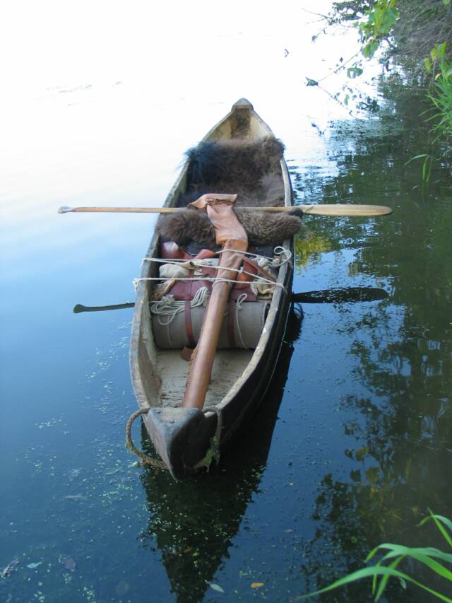 MakingADugoutCanoe2~~element38.jpg