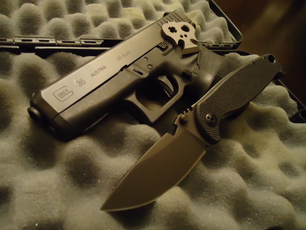 gunsandknives43011097.jpg