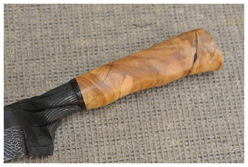 blackcabledamascusknife6.jpg