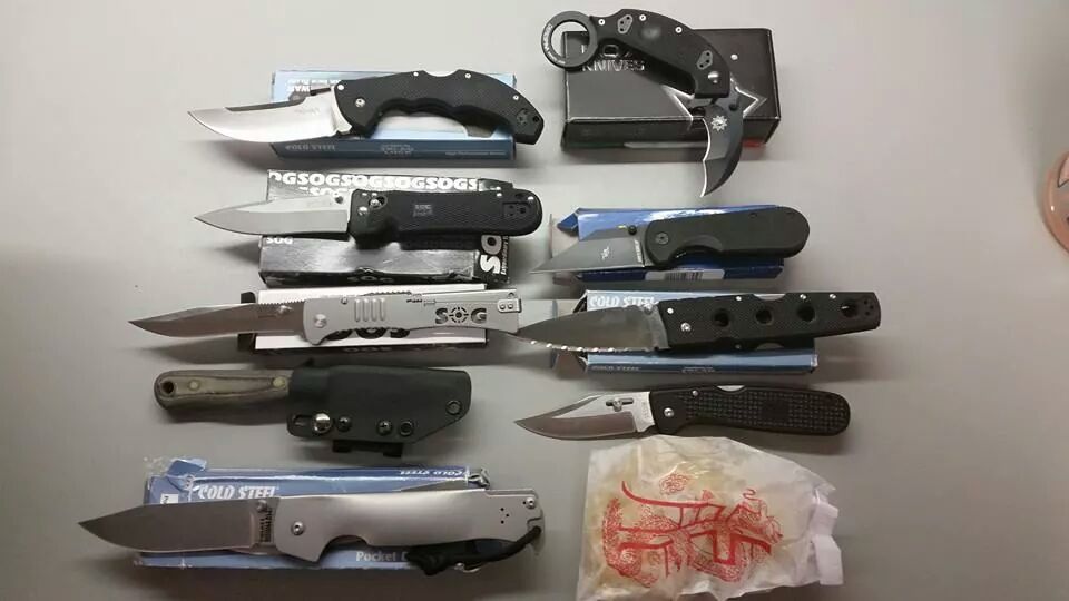 knivesforsale.jpg